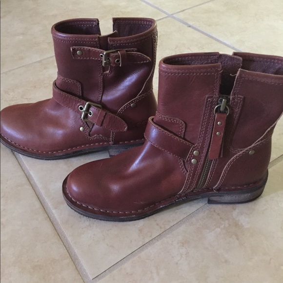 UGG Shoes - NWOT UGG Australia Fabrizia Boots